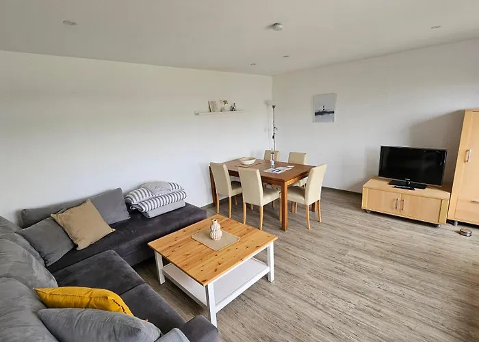 Апартаменты Haus Windjammer Нойхарлингерзиль